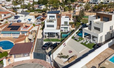 Moderne villa met 4 slaapkamers, privézwembad en solarium in Ciudad Quesada