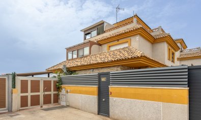 Bestaande bouw - Villa -
Los Montesinos - La Herrada