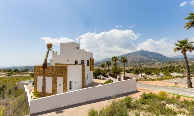 Obra nueva - Villa -
Finestrat