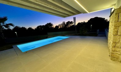 Obra nueva - Villa -
Finestrat