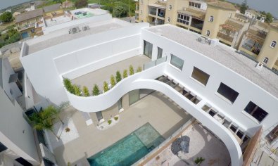 New Build - Villa -
Heredades