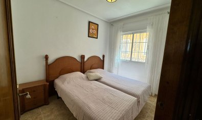 Te koop 3-Slaapkamer rijtjeswoning in Sol Golf, Orihuela Costa