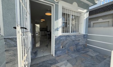 Bestaande bouw - Villa / Halfvrijstaand -
Torrevieja - El Chaparral