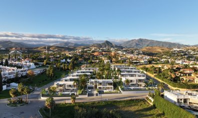 Obra nueva - Villa -
Estepona