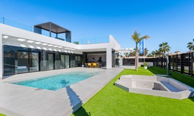 Nieuwbouw Woningen - Villa -
La Finca Golf