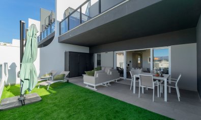 Modern ground floor apartment in Finestrat with terrace, 2 bedrooms, swimming pool