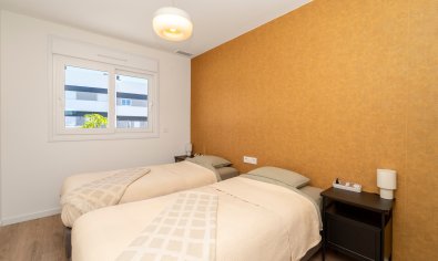 Modern ground floor apartment in Finestrat with terrace, 2 bedrooms, swimming pool