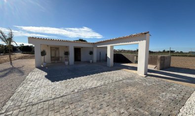 Resale - Land -
Algorfa