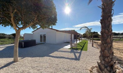 Resale - Land -
Algorfa