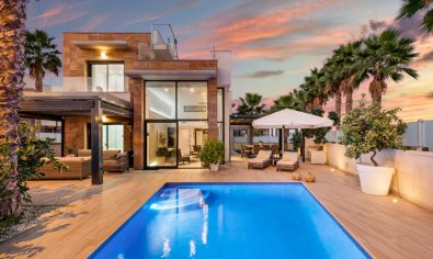 Bestaande bouw - Villa -
Cabo Roig