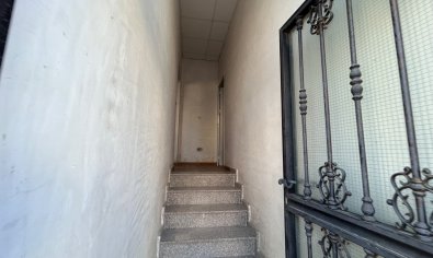 Reventa - Comercial -
Jacarilla