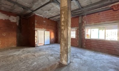 Reventa - Comercial -
Jacarilla