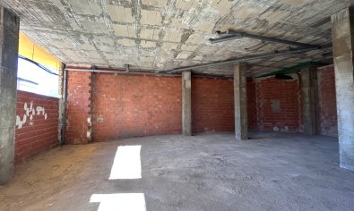 Reventa - Comercial -
Jacarilla