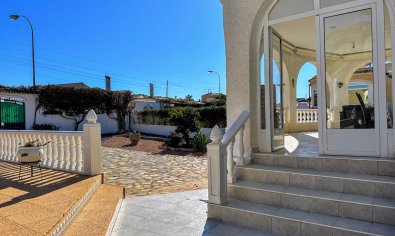 Reventa - Villa -
Torrevieja - El Chaparral