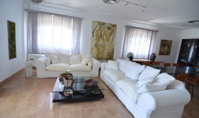 Resale - Villa -
Torrevieja - Torreta Florida