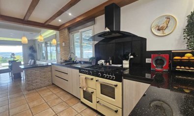 Resale - Villa -
Torremendo