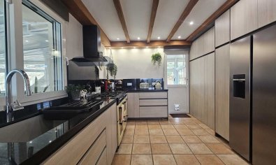 Resale - Villa -
Torremendo