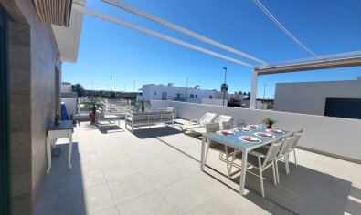 Modern corner home with private pool and sun deck in Daya Vieja, Costa Blanca