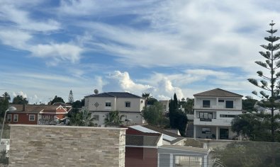 Bestaande bouw - Villa -
Torrevieja - Los Balcones