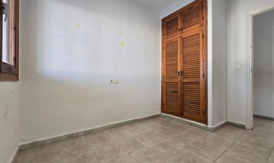 Resale - Villa -
Torrevieja - El Chaparral