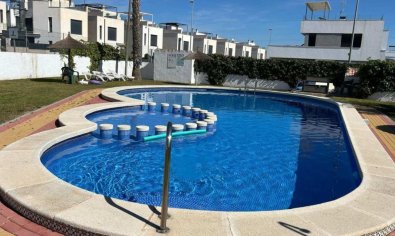 Te koop 3-Slaapkamer rijtjeswoning in Sol Golf, Orihuela Costa