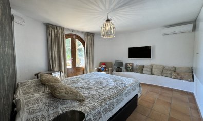 Resale - Villa -
Benissa