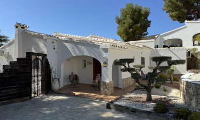 Resale - Villa -
Benissa