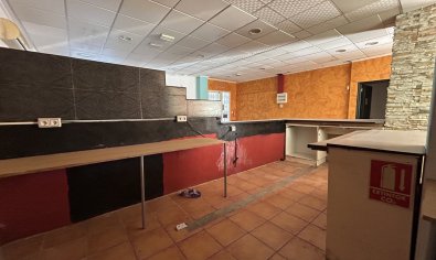 Bestaande bouw - Commercieel -
Villamartín - Villamartin