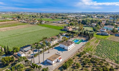 Charmant landhuis met gastenverblijf, zwembad en privacy in Dolores, Costa Blanca