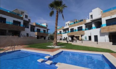 Obra nueva - Casa Adosada -
Bigastro