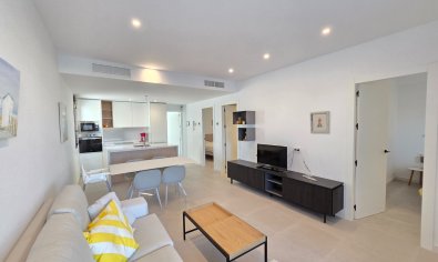 Gelijkvloers modern appartement met 2 slaapkamers en zwembad in Pilar de la Horadada