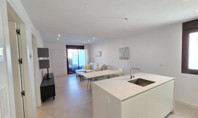 Gelijkvloers modern appartement met 2 slaapkamers en zwembad in Pilar de la Horadada