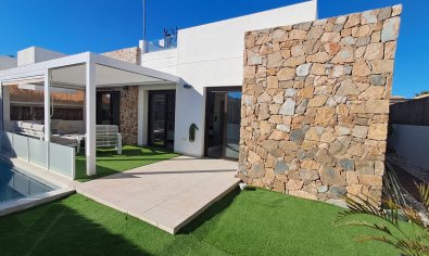 Bestaande bouw - Villa -
Cabo Roig