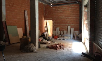 Reventa - Comercial -
Los Montesinos