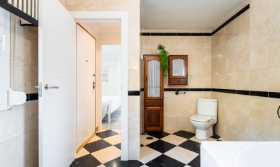 Resale - Villa -
Dehesa De Campoamor