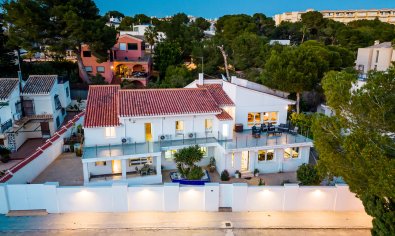 Resale - Villa -
Dehesa De Campoamor
