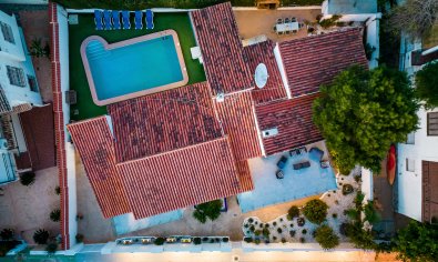 Resale - Villa -
Dehesa De Campoamor