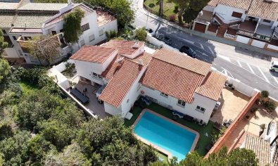 Resale - Villa -
Dehesa De Campoamor