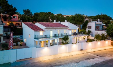 Resale - Villa -
Dehesa De Campoamor