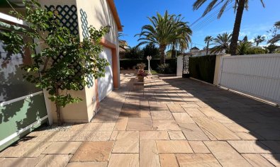 Bestaande bouw - Villa -
Cabo Roig