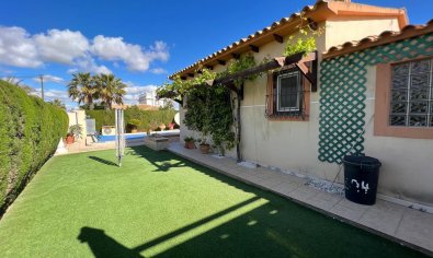 Bestaande bouw - Villa -
Cabo Roig