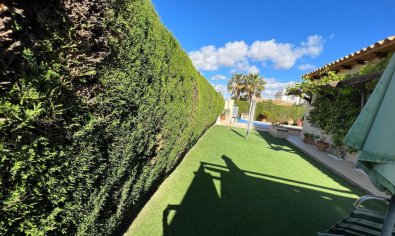 Bestaande bouw - Villa -
Cabo Roig
