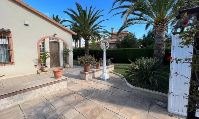 Bestaande bouw - Villa -
Cabo Roig