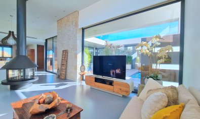 Resale - Villa -
Los Alcazares - Los Alcázares