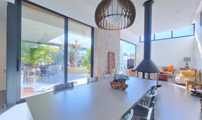 Resale - Villa -
Los Alcazares - Los Alcázares