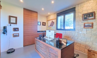 Resale - Villa -
Los Alcazares - Los Alcázares