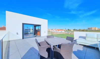 Resale - Villa -
Los Alcazares - Los Alcázares
