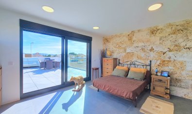 Resale - Villa -
Los Alcazares - Los Alcázares