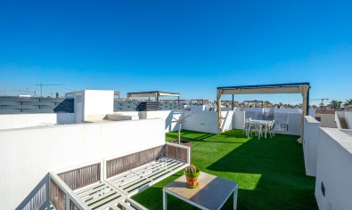 Modern penthouse met privézwembad en dakterras in Ciudad Quesada