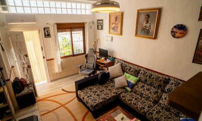 Reventa - Adosado -
Torrevieja